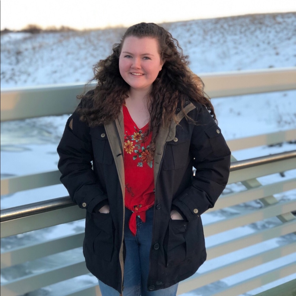 Meet your Posher, Mackayla